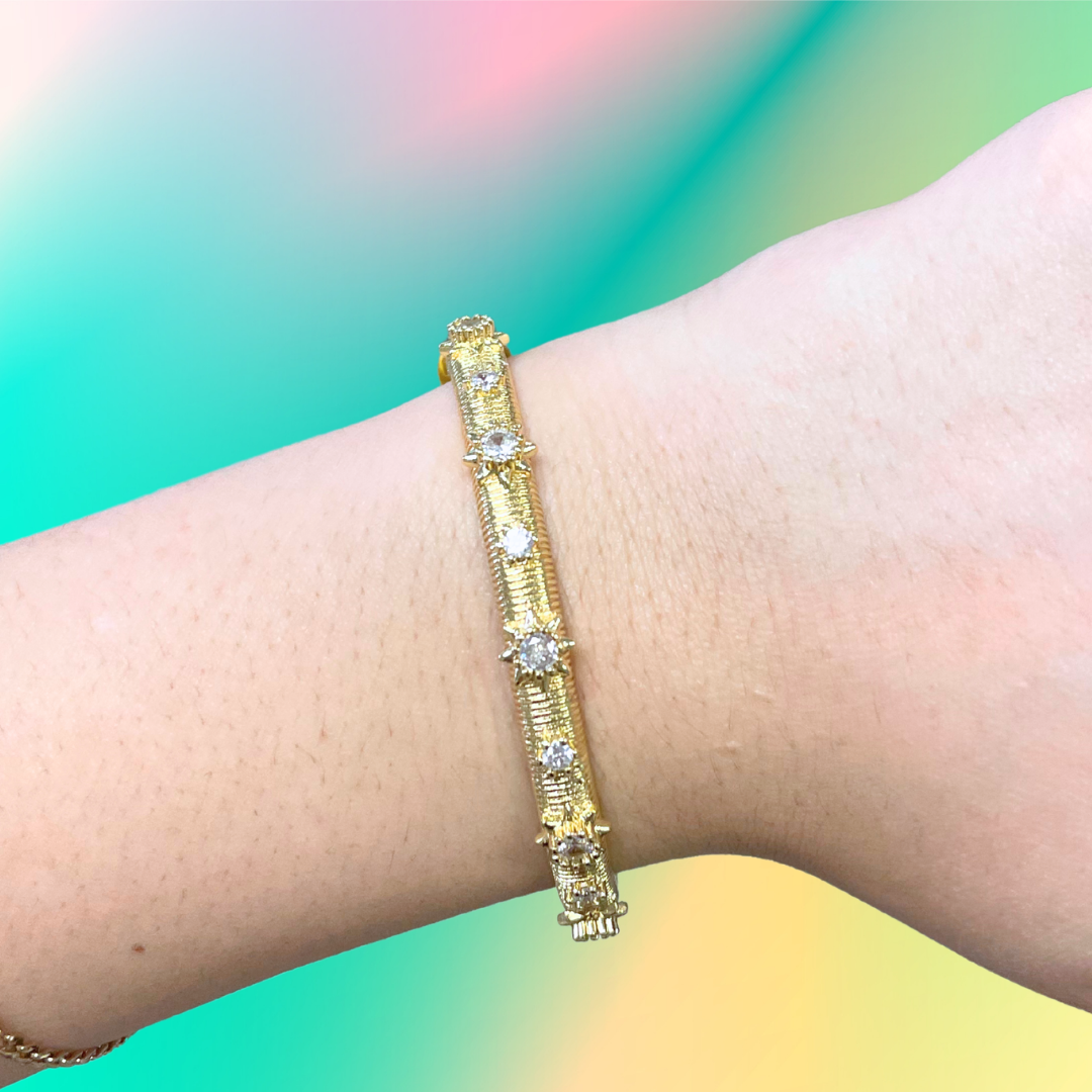 Taylor Shaye Star Studded Bangle