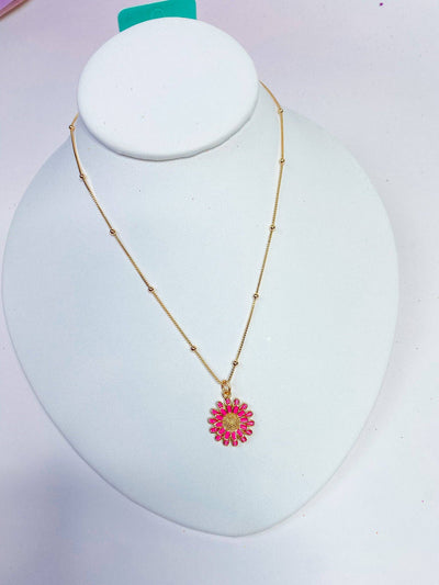 Taylor Shaye Paisley Necklace: White