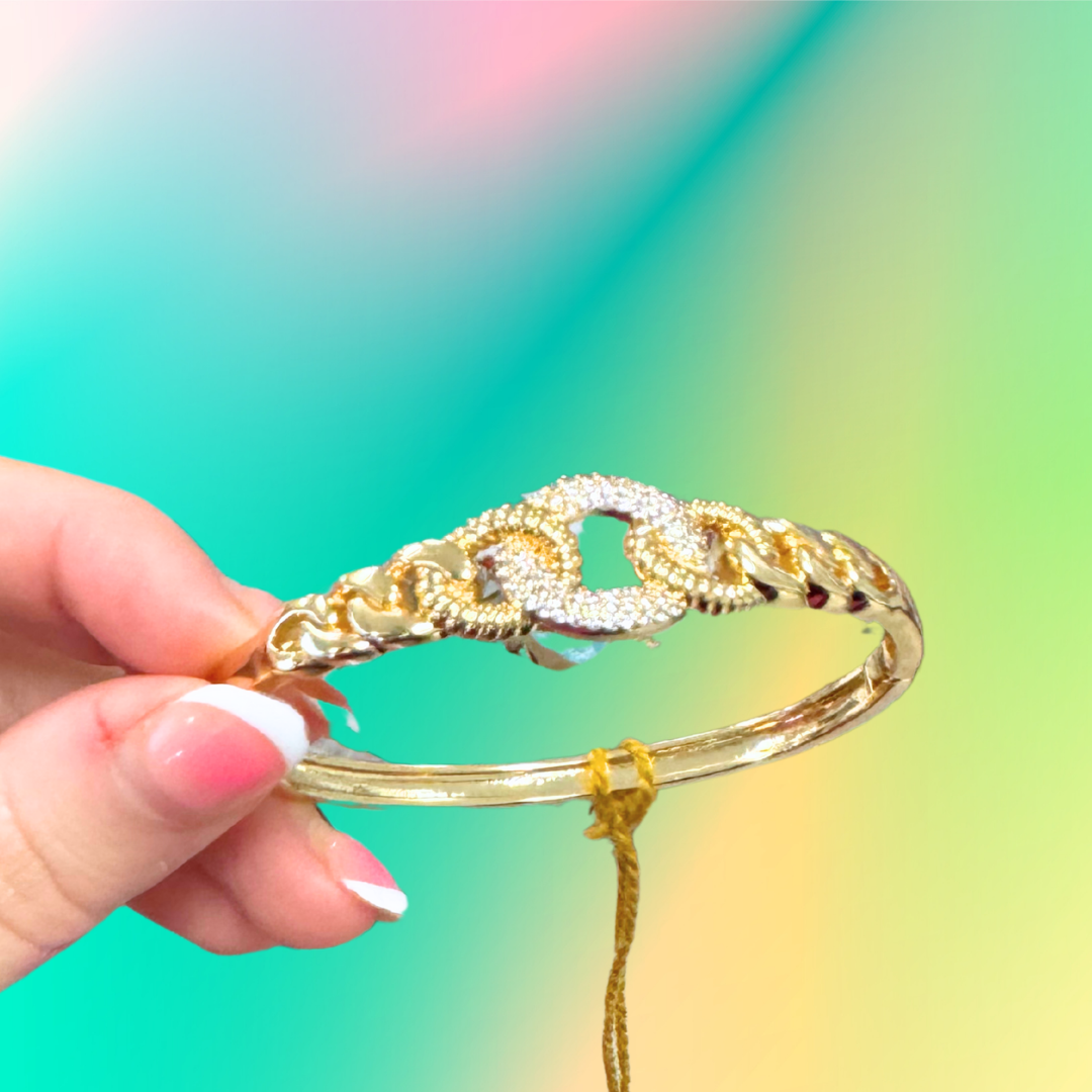 Taylor Shaye Leah Bangle